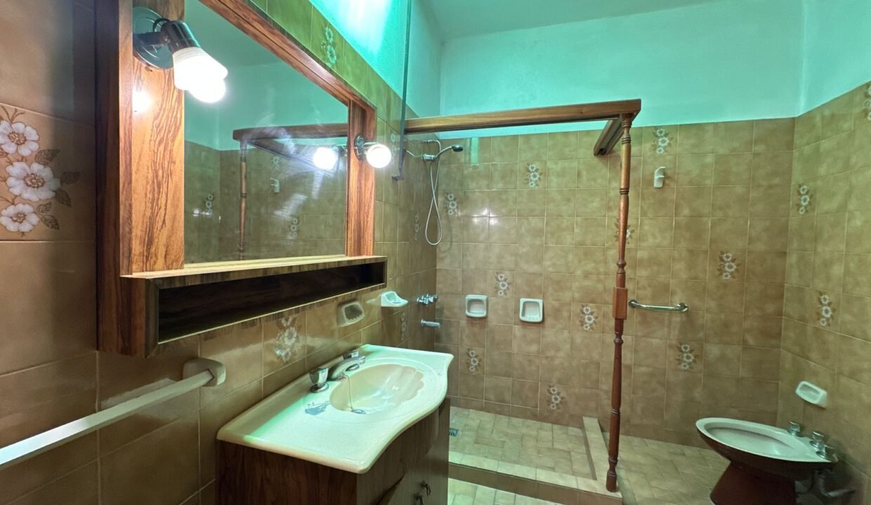 WhatsApp Image 2025-10-20 at 12.40.28 PM