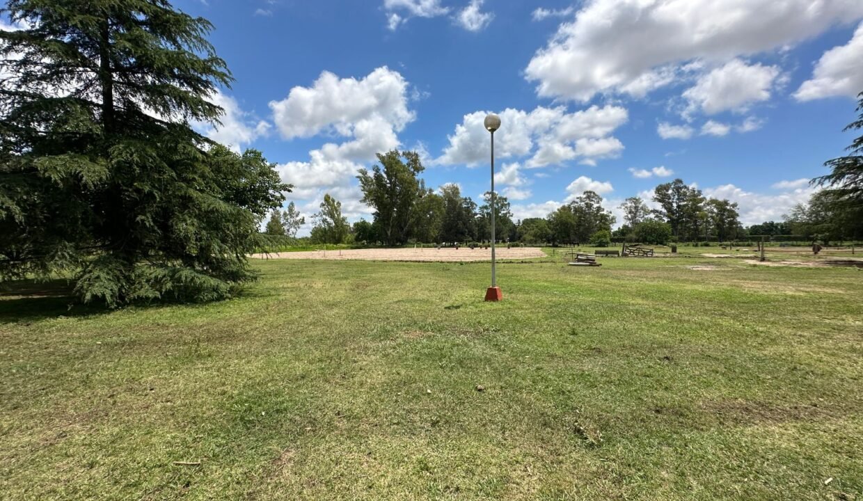 WhatsApp Image 2025-11-05 at 1.09.30 PM