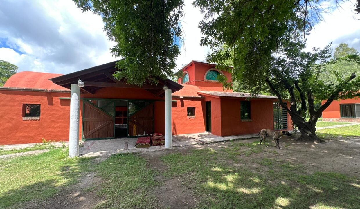 WhatsApp Image 2025-11-05 at 1.09.38 PM (2)