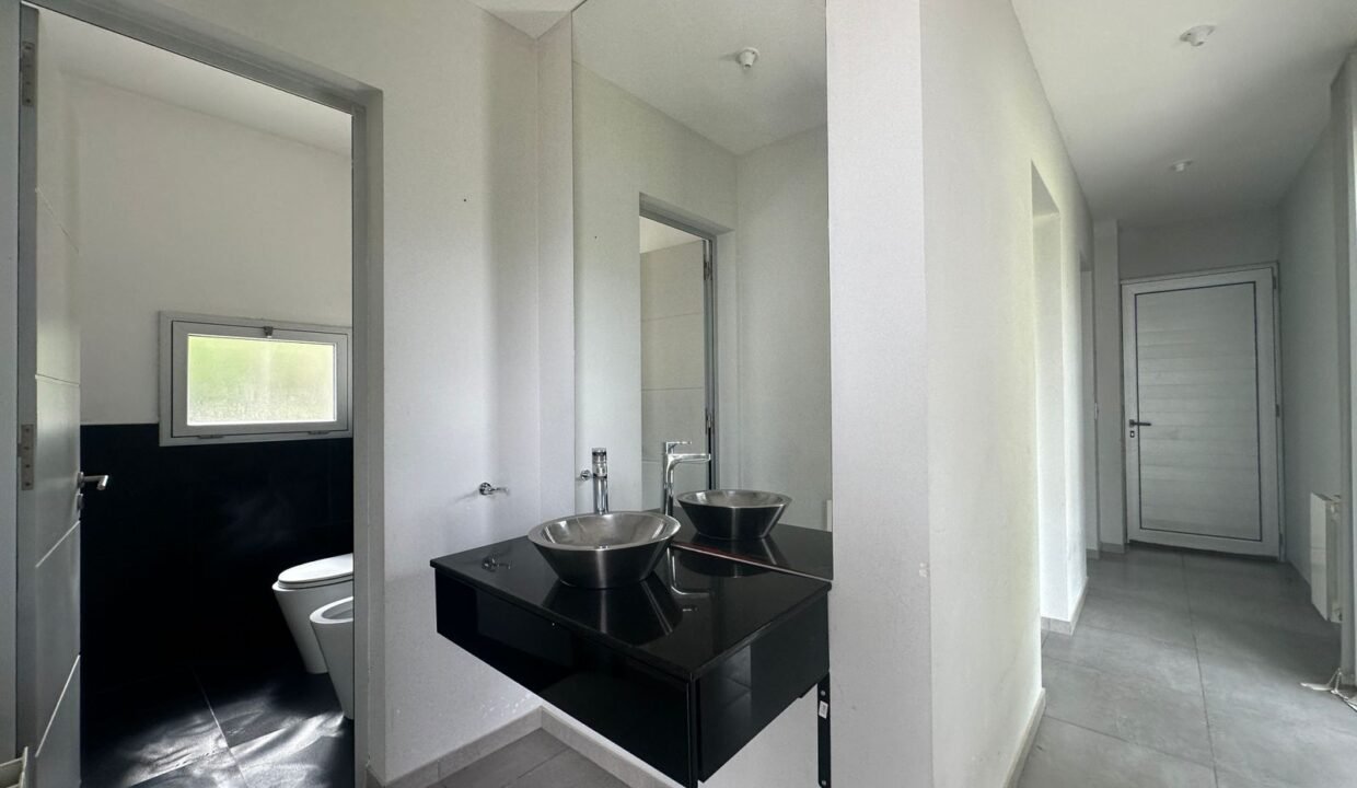 WhatsApp Image 2025-11-28 at 10.38.16 AM (2)